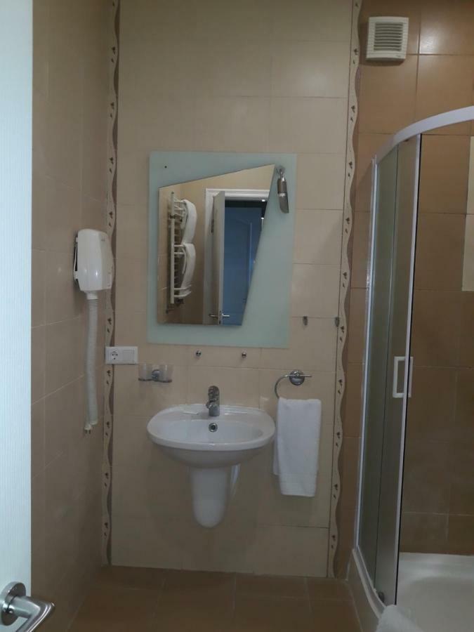 Park Hotel Kiev Luaran gambar